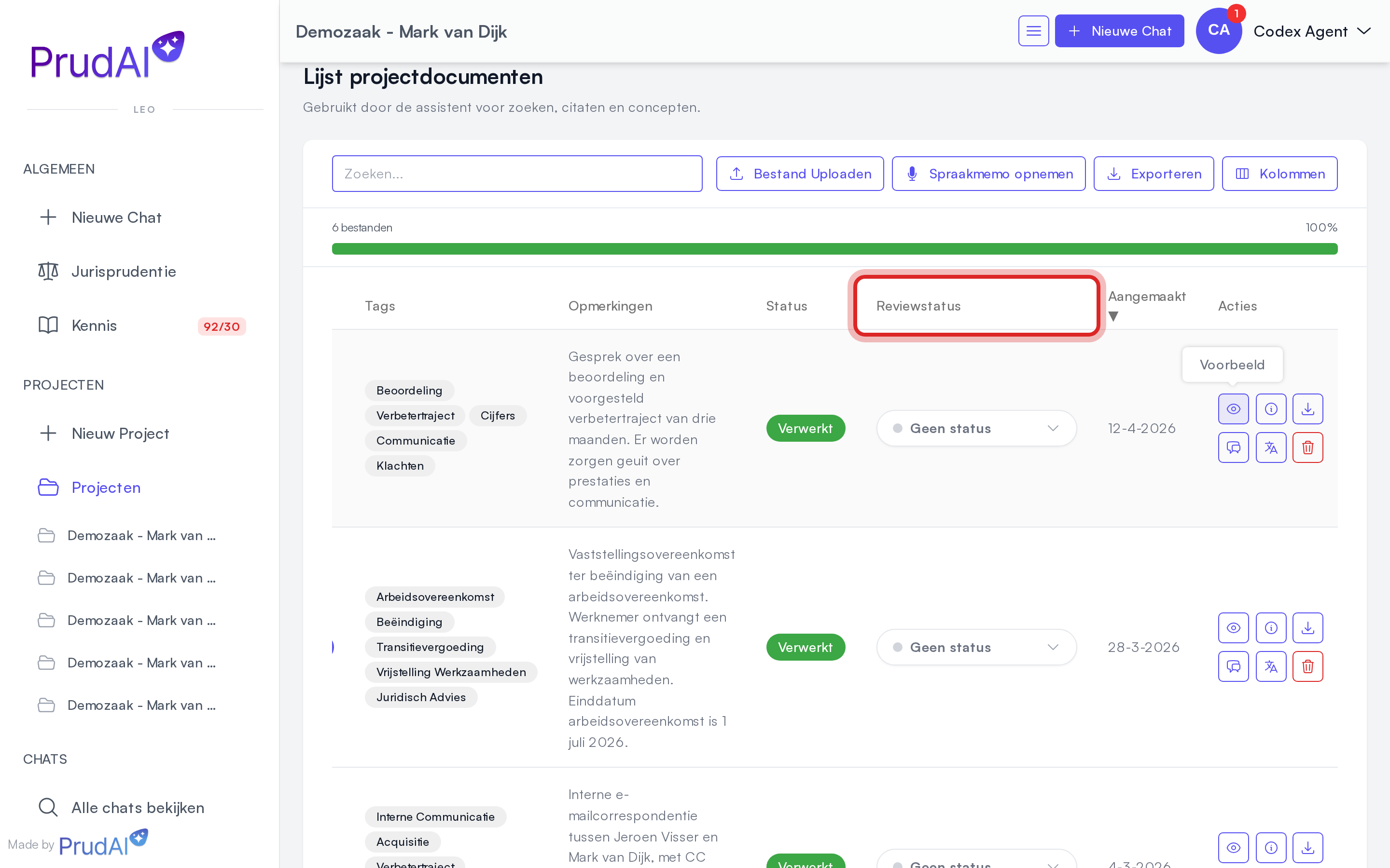 De projectdocumenttabel met de reviewstatus-kolom aan